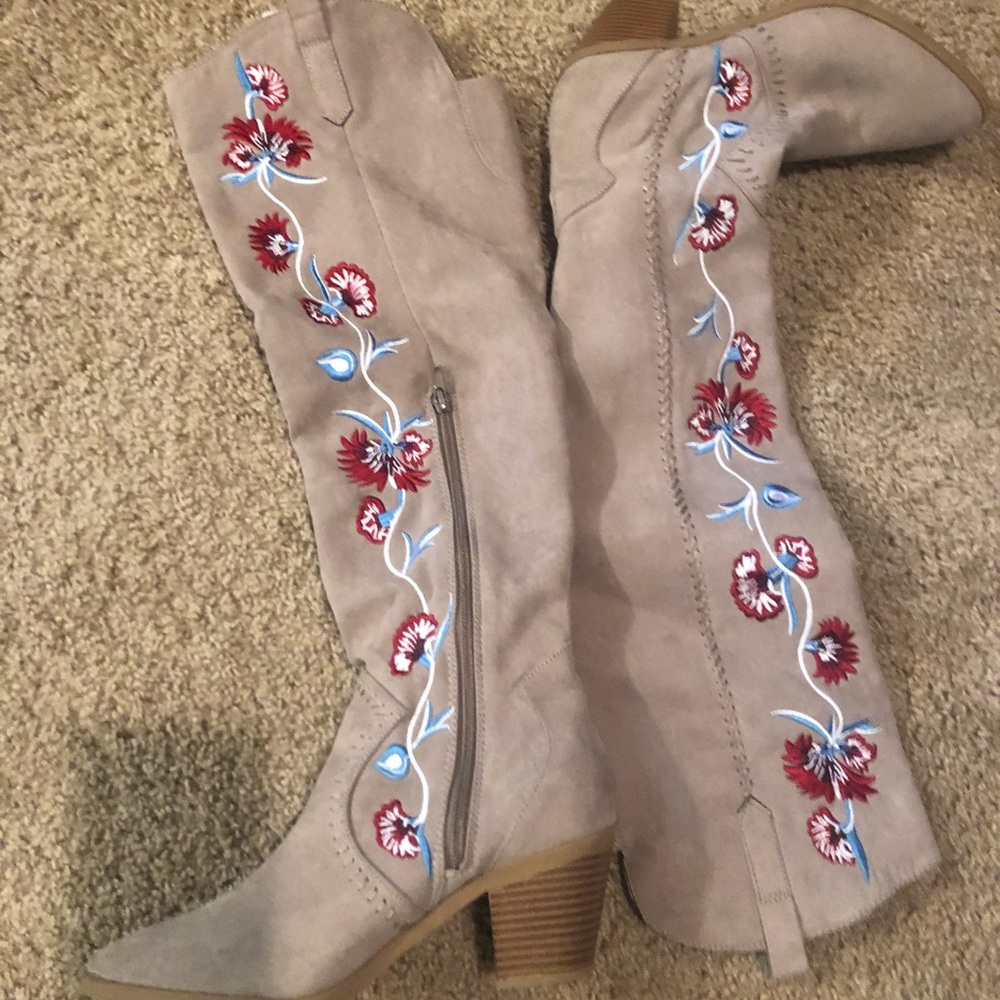 Tab shade over the knee boots